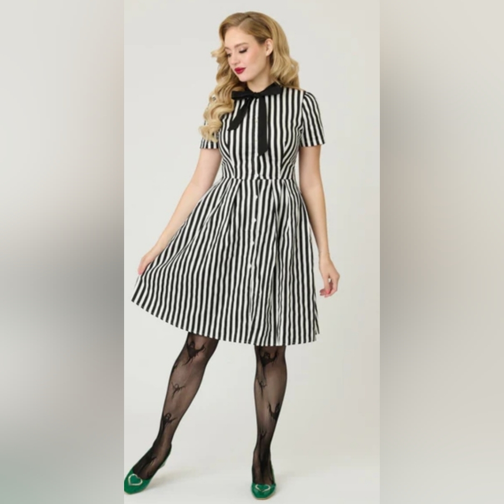 Black and White Striped Vintage Style Costums Dress S